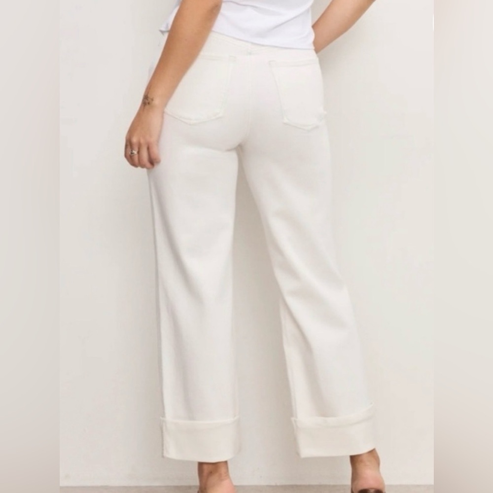 Good American White Denim Wide Leg Pants - Picture 2 of 11